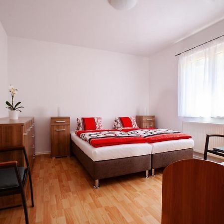 Apartman Dominhaus Хеб Екстериор снимка