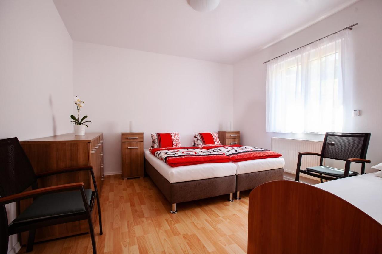 Apartman Dominhaus Хеб Екстериор снимка